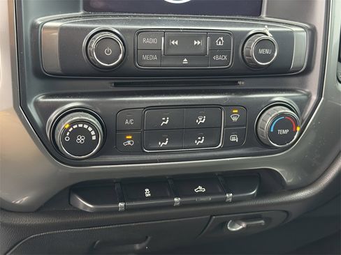 Used 2018 Chevrolet Silverado 1500 LT image 28