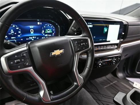 Used 2023 Chevrolet Silverado 1500 LT image 13