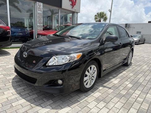 Used 2010 Toyota Corolla FWD image 3