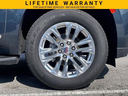 Used 2021 GMC Yukon SLT w/ SLT Premium Package AWD/4WD image 9