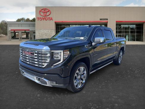 Used 2023 GMC Sierra 1500 Denali w/ Denali Reserve Package AWD/4WD image 1
