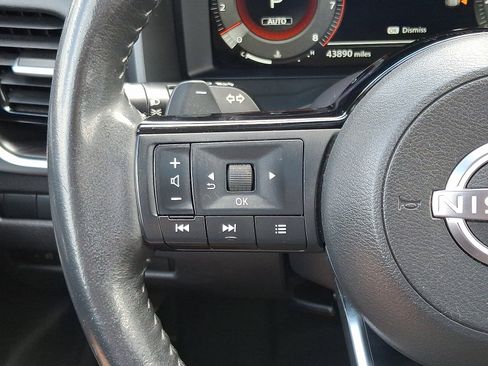 Certified 2022 Nissan Rogue Platinum w/ Head-Up Display Package image 23