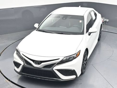 Used 2024 Toyota Camry SE FWD image 39
