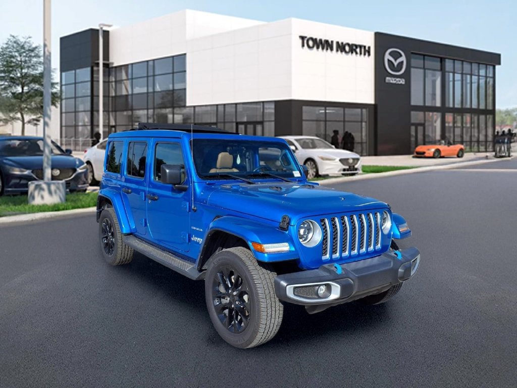 Used 2023 Jeep Wrangler Unlimited Sahara AWD/4WD image 1