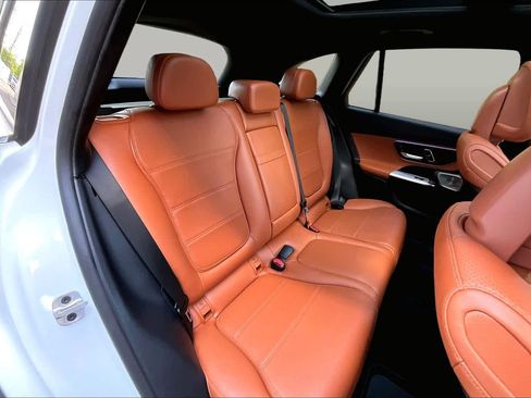 Used 2023 Mercedes-Benz GLC 300 4MATIC image 19