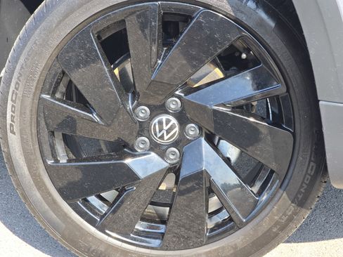 Certified 2023 Volkswagen Taos SEL w/ Black Wheel Package AWD/4WD image 16