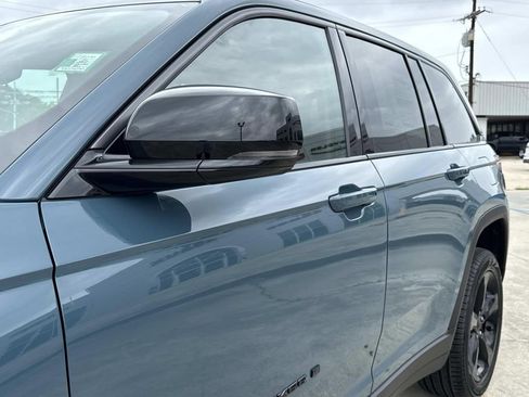 New 2026 Jeep Grand Cherokee Limited RWD image 7