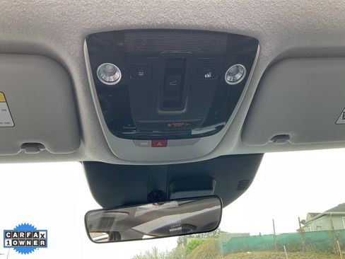 Used 2024 Kia Niro EX Touring image 41