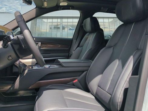 New 2026 Cadillac Vistiq Sport w/ LPO, Floor Liner Package image 12