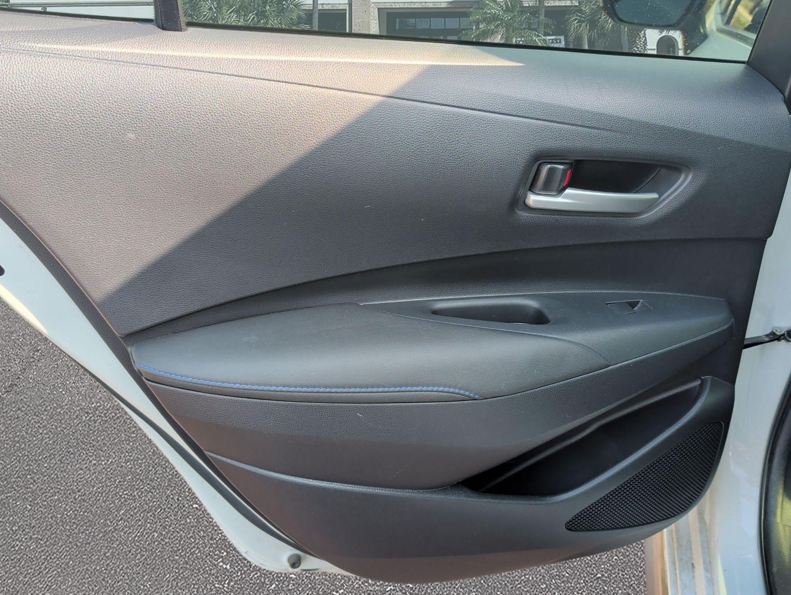 Used 2020 Toyota Corolla SE FWD image 23