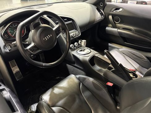 Used 2012 Audi R8 V10 AWD/4WD image 5