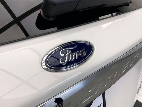 Used 2022 Ford Explorer XLT AWD/4WD image 31