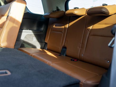 Used 2023 Nissan Pathfinder Platinum w/ Cargo Package image 31