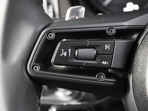 Used 2025 Porsche Macan Turbo image 22