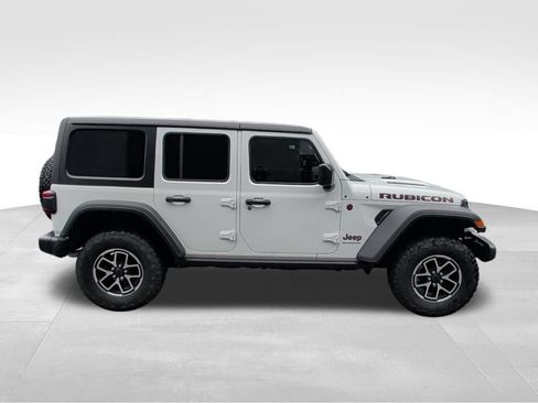 Used 2024 Jeep Wrangler Unlimited Rubicon w/ Technology Group AWD/4WD image 6