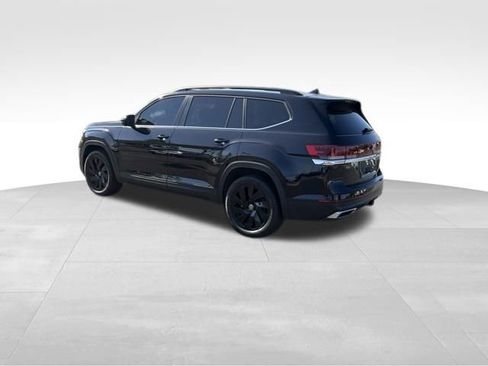 Used 2026 Volkswagen Atlas SE w/ Panoramic Sunroof Package FWD image 9