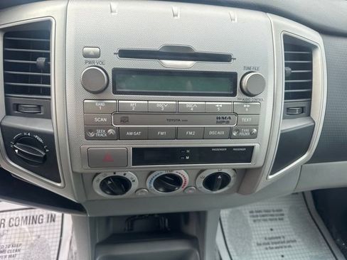 Used 2011 Toyota Tacoma 4x4 Double Cab w/ SR5 Pkg #2 image 17