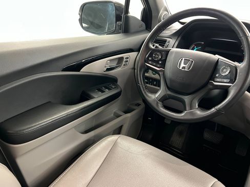Used 2019 Honda Pilot Elite image 12