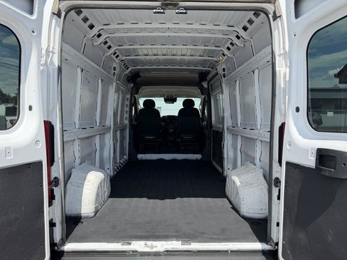 Used 2023 RAM ProMaster 2500 FWD image 24