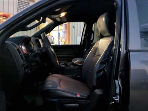 Used 2021 RAM 2500 Tradesman w/ Chrome Appearance Group image 23