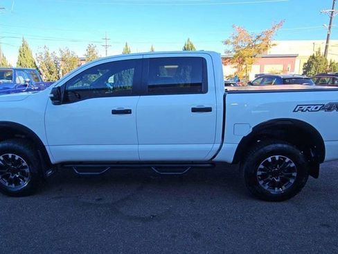 Used 2023 Nissan Titan PRO-4X w/ Pro-4x Convenience Package image 5
