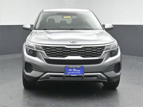 Used 2021 Kia Seltos LX image 2