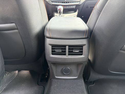 Used 2025 Cadillac CT4 V w/ Technology Package RWD image 27