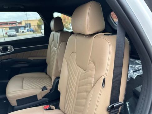 New 2026 Kia Sorento SX Prestige w/ Olive Brown Leather Package image 15