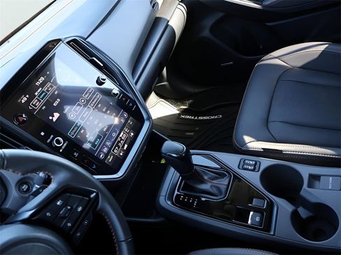 Used 2024 Subaru Crosstrek 2.5i Limited w/ Crosstrek Mirror Package image 20