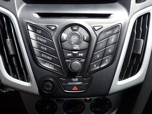 Used 2012 Ford Focus SE FWD image 16