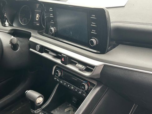 Used 2022 Kia K5 LXS image 8