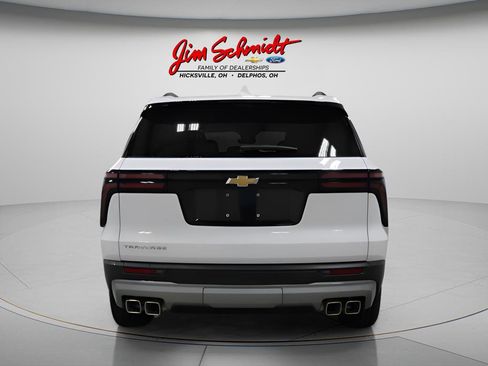 New 2026 Chevrolet Traverse LT w/ Driver Confidence Package image 5