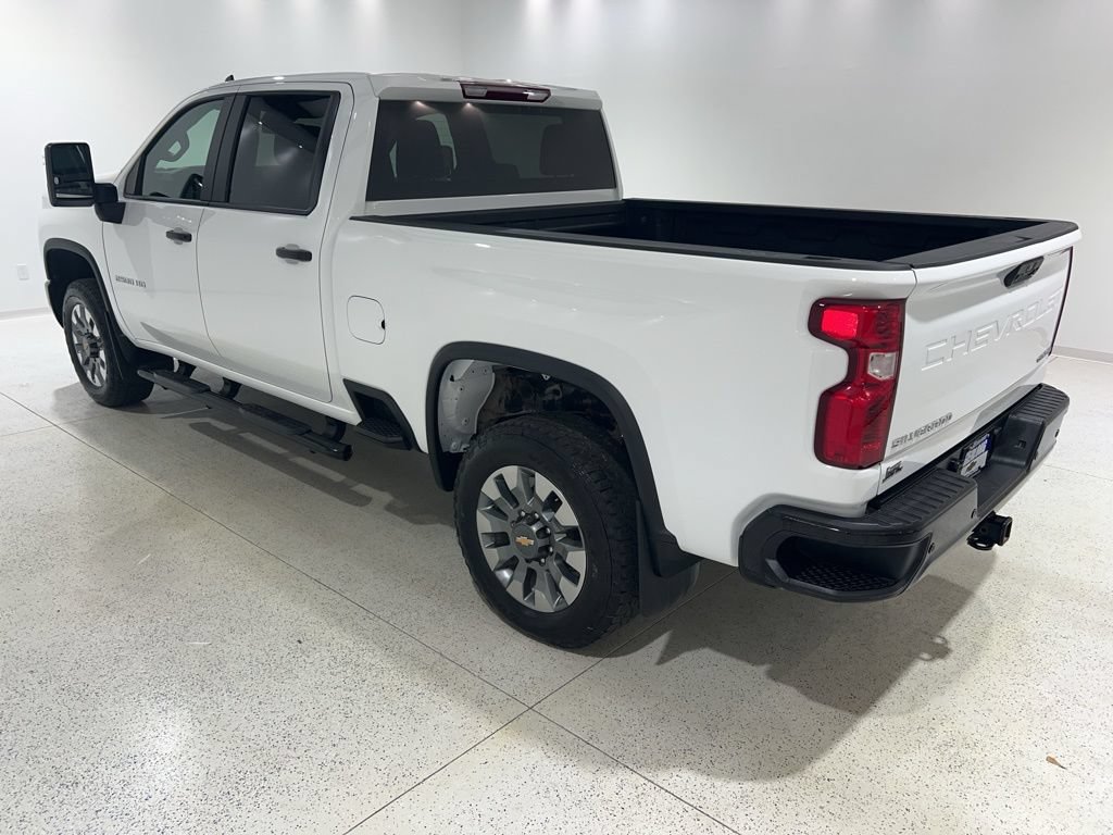 Used 2025 Chevrolet Silverado 2500 Custom w/ Custom Value Package AWD/4WD image 3