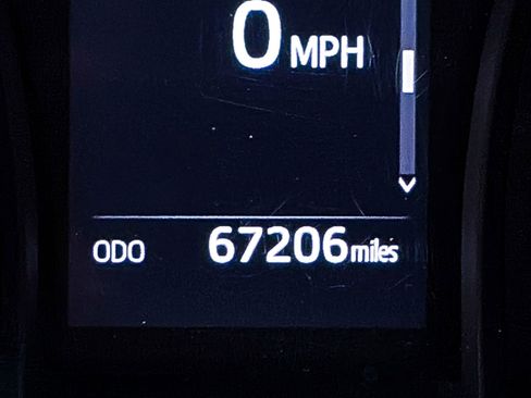 Used 2020 Toyota Camry SE w/ Blackout Package FWD image 30