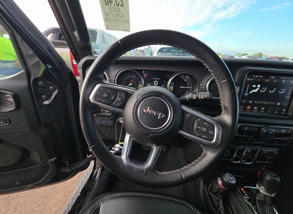 Used 2022 Jeep Wrangler Unlimited Sahara AWD/4WD image 4
