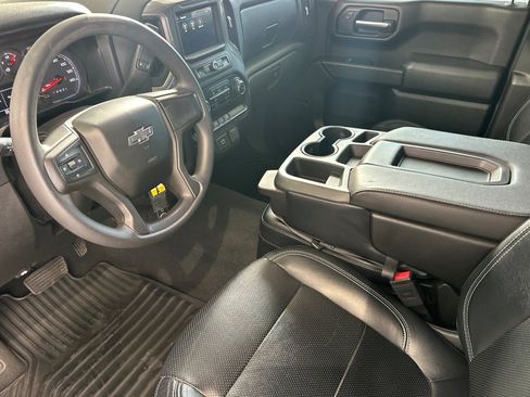 Used 2019 Chevrolet Silverado 1500 Custom Trail Boss w/ Custom Convenience Package AWD/4WD image 11