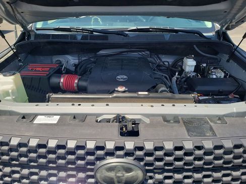 Used 2018 Toyota Tundra SR5 w/ TRD Off Road Package AWD/4WD image 28