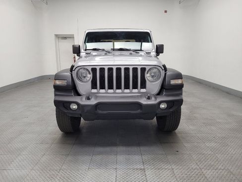 Used 2018 Jeep Wrangler Sport image 15