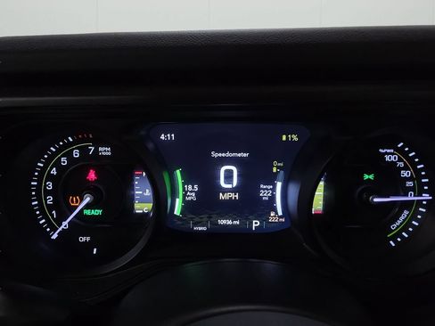 Certified 2025 Jeep Wrangler Unlimited Sahara AWD/4WD image 19