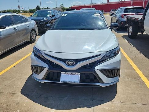 Used 2023 Toyota Camry XSE FWD image 2