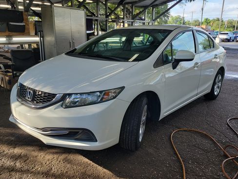 Used 2015 Honda Civic LX image 2