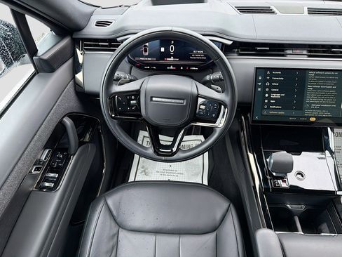 Used 2025 Land Rover Range Rover Sport Dynamic SE image 16
