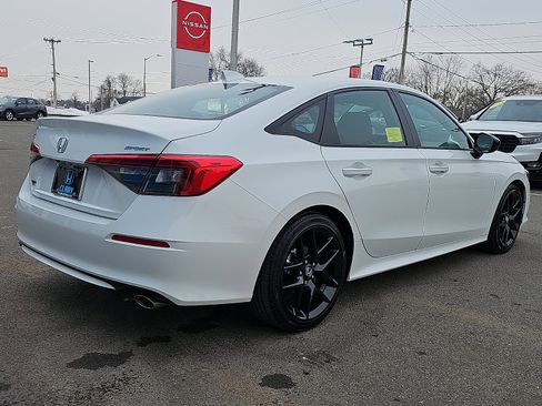 Used 2023 Honda Civic Sport image 4