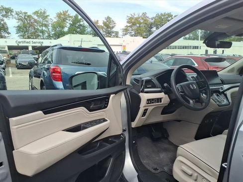 Used 2025 Honda Odyssey Touring image 6