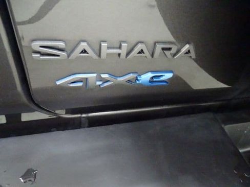 Certified 2025 Jeep Wrangler Unlimited Sahara AWD/4WD image 26