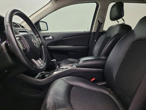 Used 2018 Dodge Journey Crossroad w/ Popular Equipment Group image 19