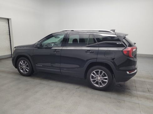 Used 2023 GMC Terrain SLT image 3