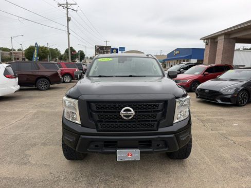 Used 2021 Nissan Titan S RWD image 3
