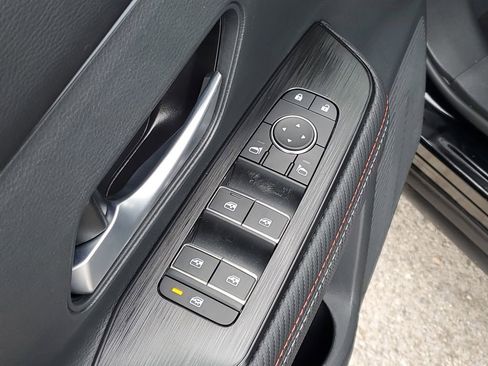 New 2026 Nissan Kicks SR image 9