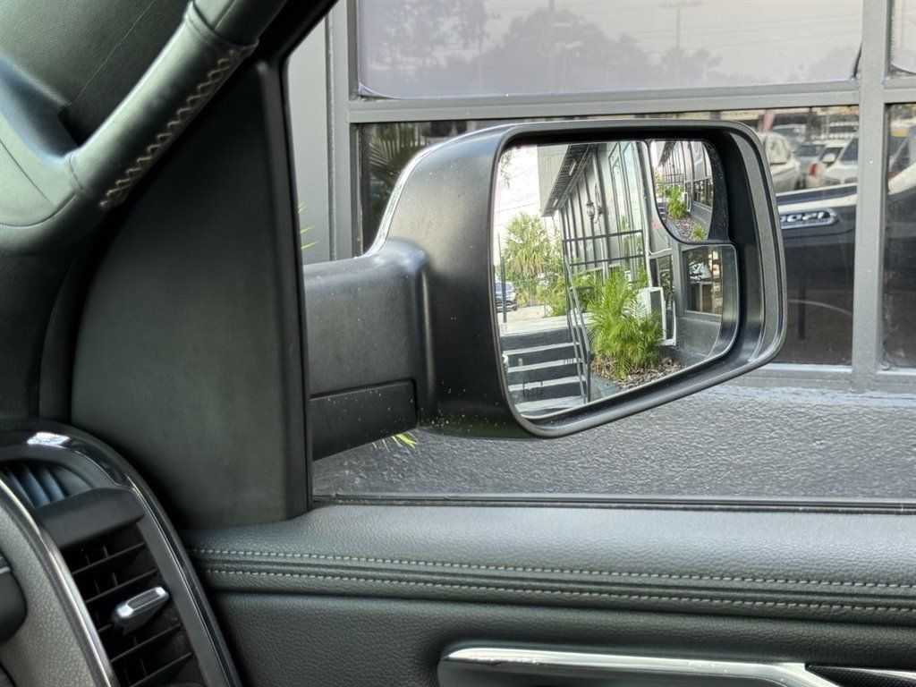Used 2022 RAM 1500 Limited AWD/4WD image 36